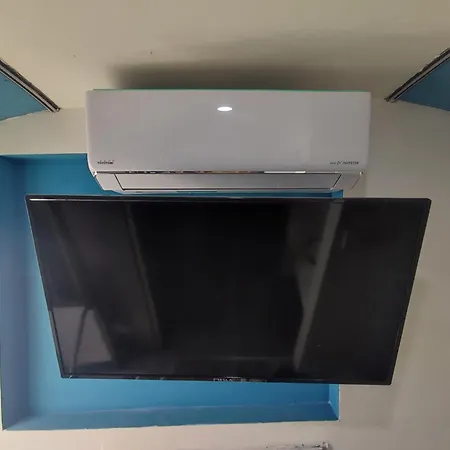 Venus Elegant - Getaway Bus Kemp Klorakas