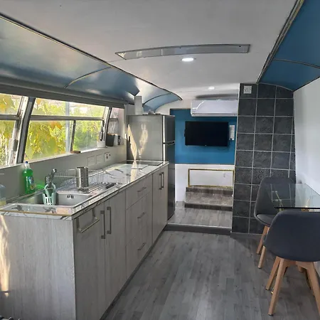 Couples Getaway Bus Kemping *