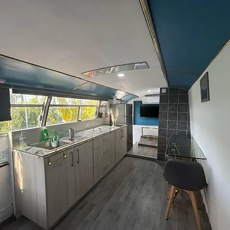 Venus Elegant - Getaway Bus Kemp *