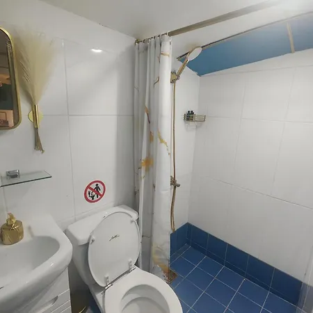 Venus Elegant - Getaway Bus *