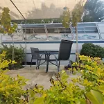 Camping Venus Elegant - Getaway Bus Klorakas
