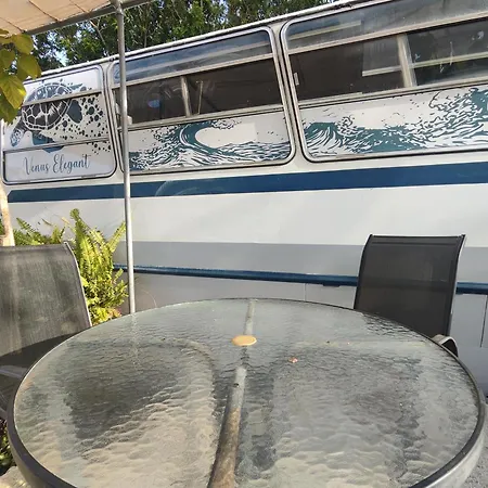 אתר קמפינג Venus Elegant - Getaway Bus Klorakas