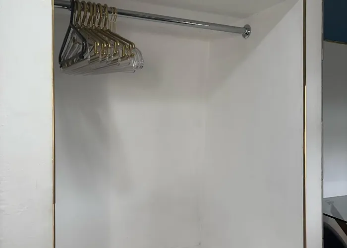 Venus Elegant - Getaway Bus *