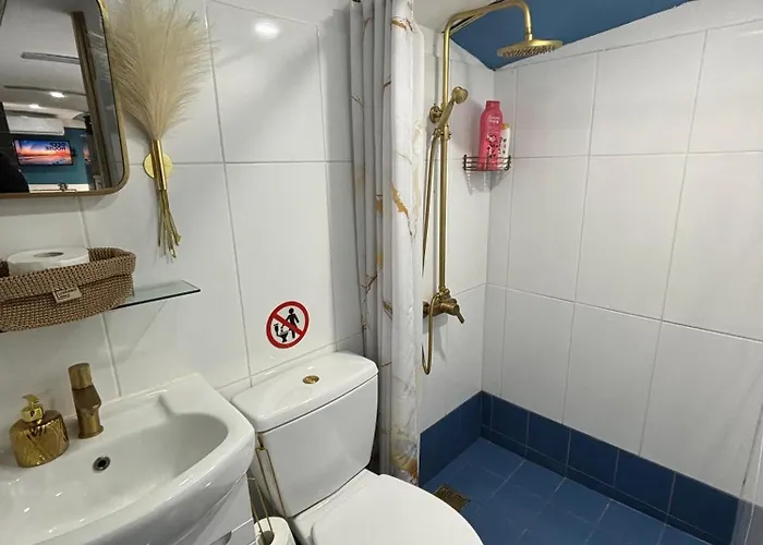 Venus Elegant - Getaway Bus Camping *